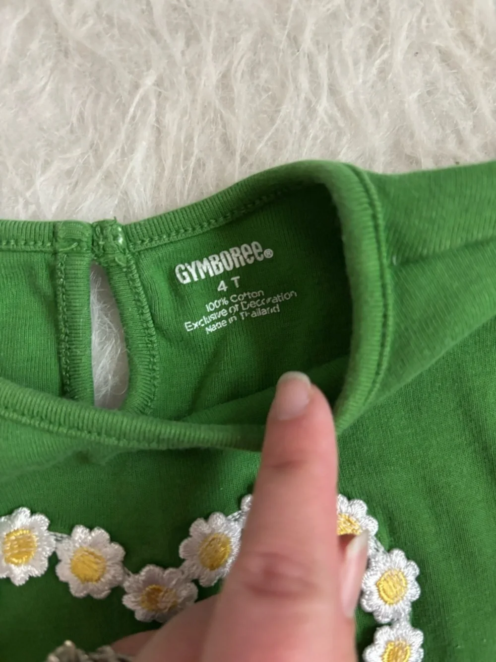Gymboree Girls Bright Green Tee with Daisy Heart Applique